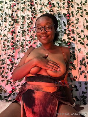 asialynnbby Nude Leaked Photo #16
