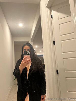 asianhotwifegrace Nude Leaked Photo #13