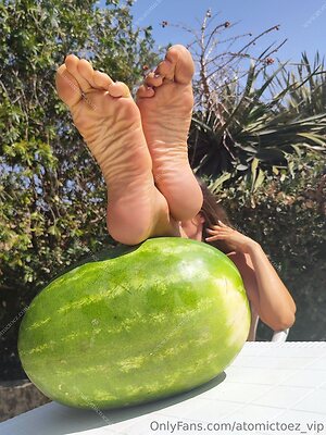 atomictoez vip Nude Leaked Photo #9