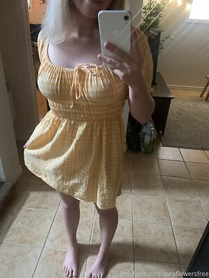 auraflowersfree Nude Leaked Photo #24