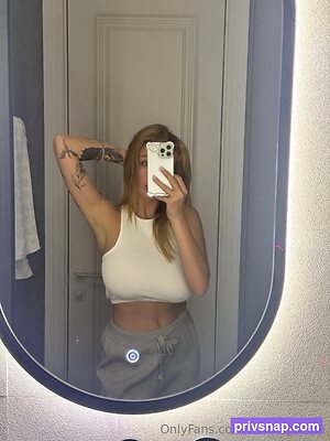 aurora delph Nude Leaked Photo #27
