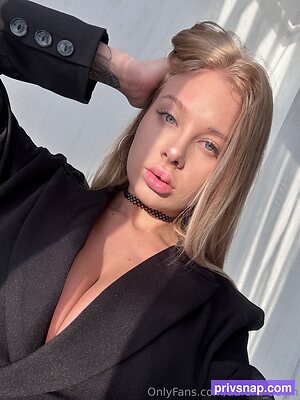 aurora delph Nude Leaked Photo #32