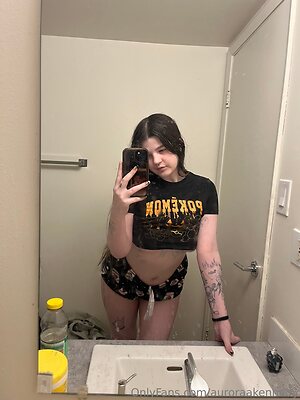 auroraakennedy Nude Leaked Photo #7