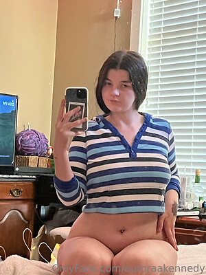 auroraakennedy Nude Leaked Photo #34