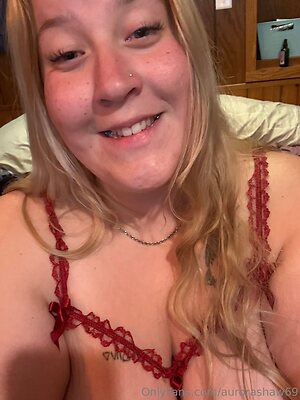 aurorashaw69 Nude Leaked Photo #2