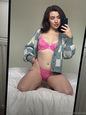 avalouiselive Nude Leaked Photo #2