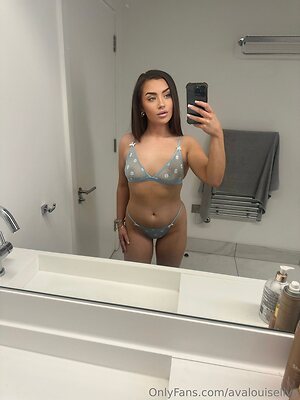 avalouiselive Nude Leaked Photo #17