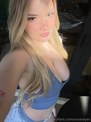 avaxreyes Nude Leaked Photo #7