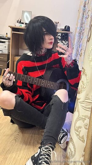 avemylissaa Nude Leaked Photo #17