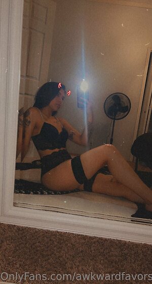 awkwardfavors Nude Leaked Photo #9