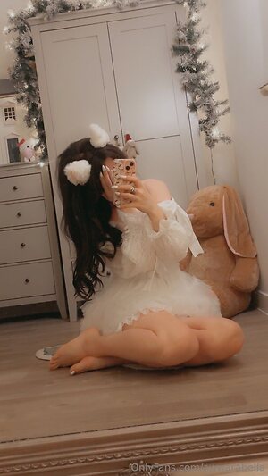awwarabella Nude Leaked Photo #20