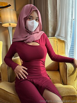 azaleahijabi Nude Leaked Photo #22