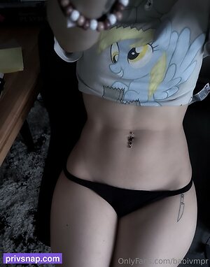 babivmpr Nude Leaked Photo #22
