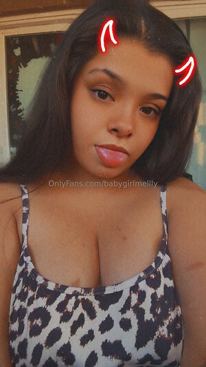 babygirlmellly Nude Leaked Photo #12