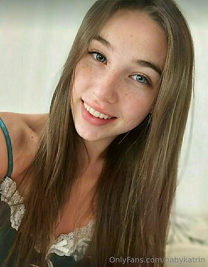 babykatrin Nude Leaked Photo #12