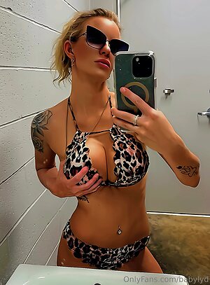 babylyd Nude Leaked Photo #33