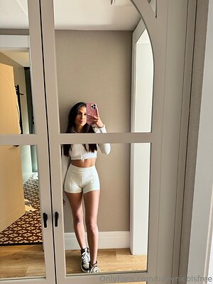 babynicolsfree Nude Leaked Photo #15