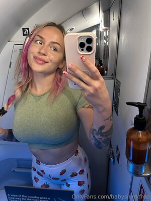 babysharkfree Nude Leaked Photo #38