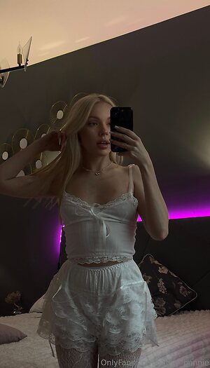 babyy bonnie Nude Leaked Photo #32