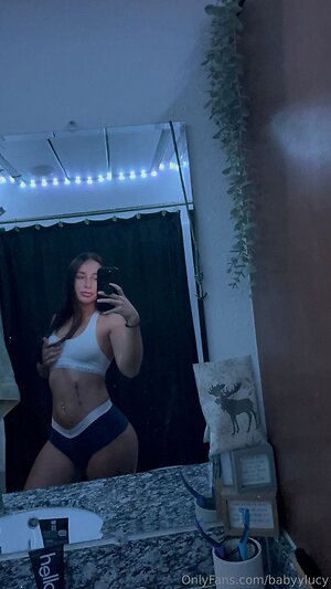 babyylucy Nude Leaked Photo #6