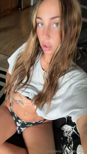 babyylucy Nude Leaked Photo #10