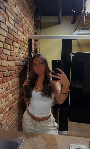 babyylucy Nude Leaked Photo #12