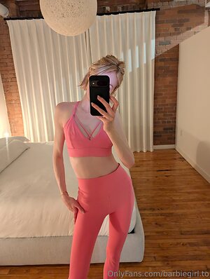 barbiegirl to Nude Leaked Photo #4