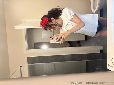 battistivenere Nude Leaked Photo #21