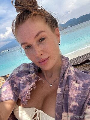 battyredhair Nude Leaked Photo #10