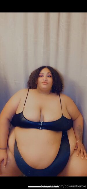 bbwamberlve Nude Leaked Photo #8