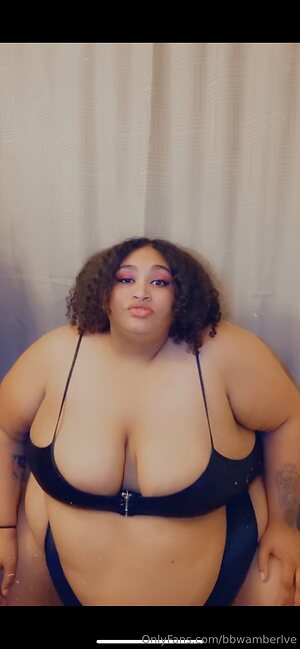 bbwamberlve Nude Leaked Photo #16