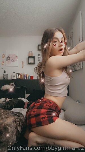 bbygirlmari 2 Nude Leaked Photo #19