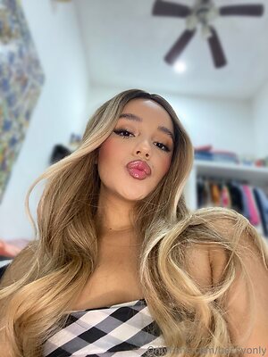 beckyonly Nude Leaked Photo #9
