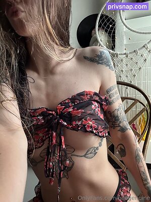 beegenuine Nude Leaked Photo #8