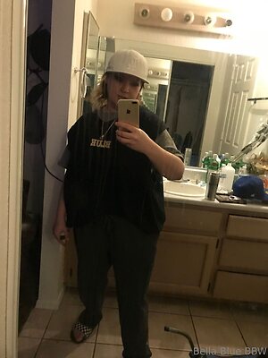 bellabluebbw Nude Leaked Photo #18