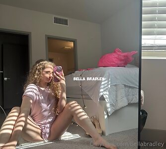 bellabradley Nude Leaked Photo #10