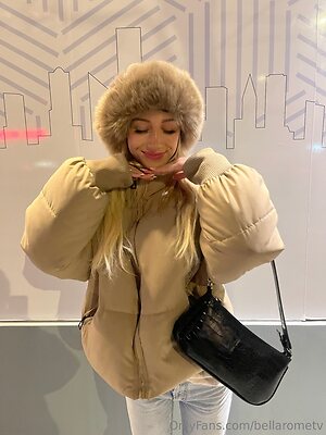 bellarometv Nude Leaked Photo #15