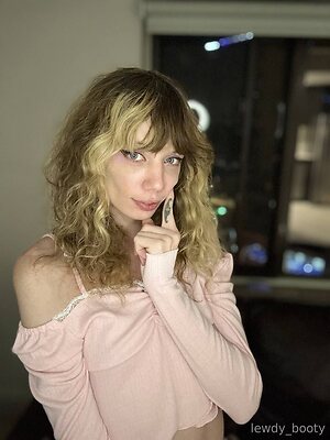 bellathrnexo Nude Leaked Photo #23