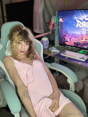 bellathrnexo Nude Leaked Photo #33
