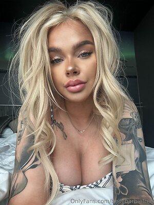 bellebarbiefree Nude Leaked Photo #9
