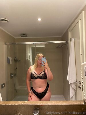 belllaaaakr Nude Leaked Photo #15