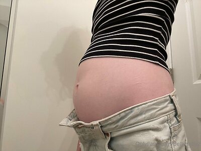 bellyenby2 Nude Leaked Photo #5