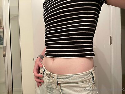 bellyenby2 Nude Leaked Photo #6