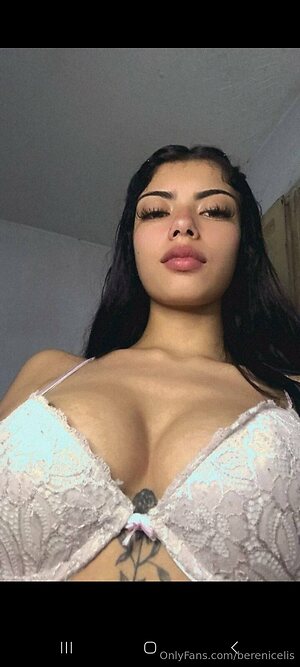berenicelis Nude Leaked Photo #9