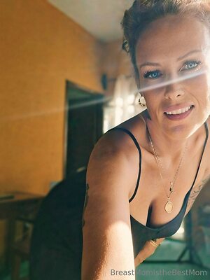 bestmomvideo Nude Leaked Photo #22