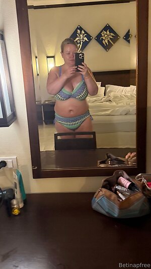 betinapfree Nude Leaked Photo #10