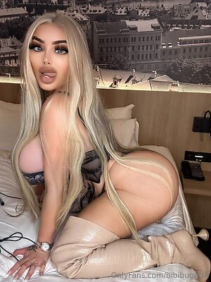bibibugattii Nude Leaked Photo #34