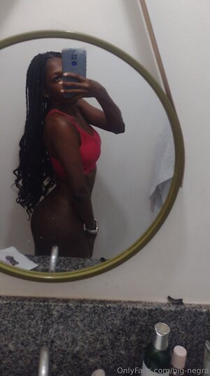 big-negra Nude Leaked Photo #2