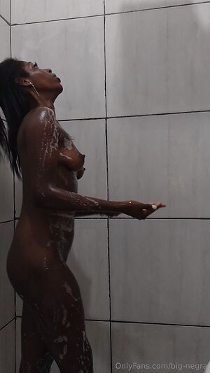 big-negra Nude Leaked Photo #16