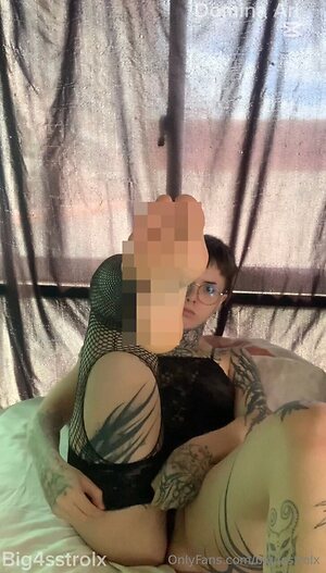 big4sstrolx Nude Leaked Photo #2